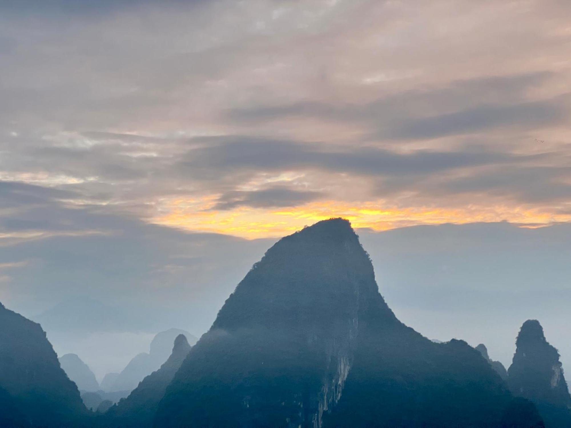 Pomelo Hostel Xingping Yangshuo Bagian luar foto